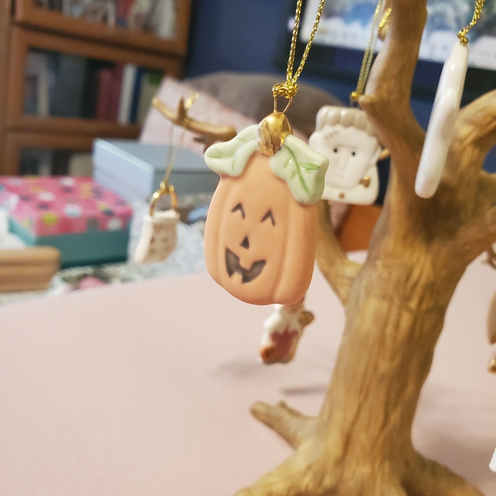 Lenox Halloween Tree - Picture 6 of 7